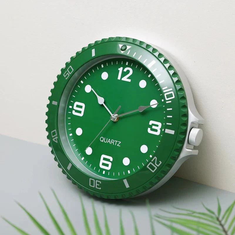 Carvallo – Modern väggklocka med coola siffror för precis tidtagning