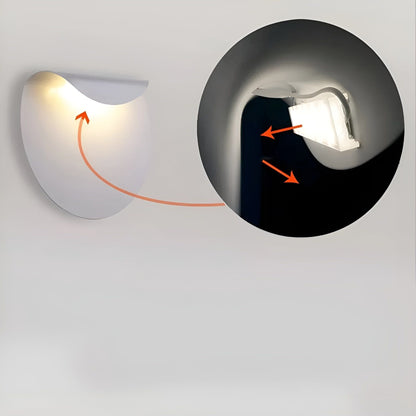 NobleGlow - Minimalist wall lamp with soft ambient lighting