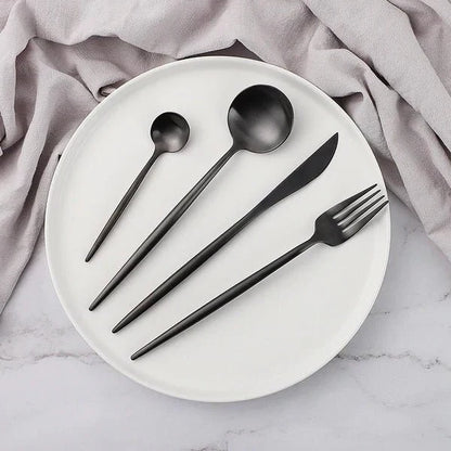 VédaTable 24-delars middagsset - Modern elegans i rostfritt stål