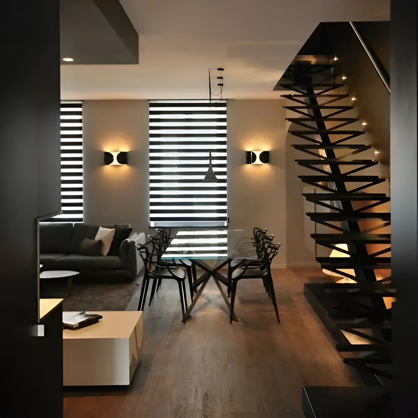 ClarityGlow Light – Elegant kvadratisk metallvägglampa