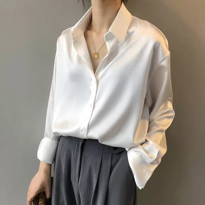LUNARIA BLUS – Elegant sidenbluse för damer i lyxig design