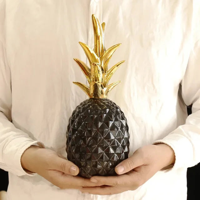 Guld Ananas Heminredning för Tropisk Elegans och Stil