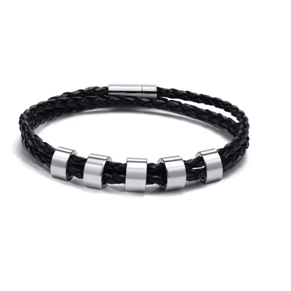 NAMVIO – Flätad herrarmband med individuella namnkulor