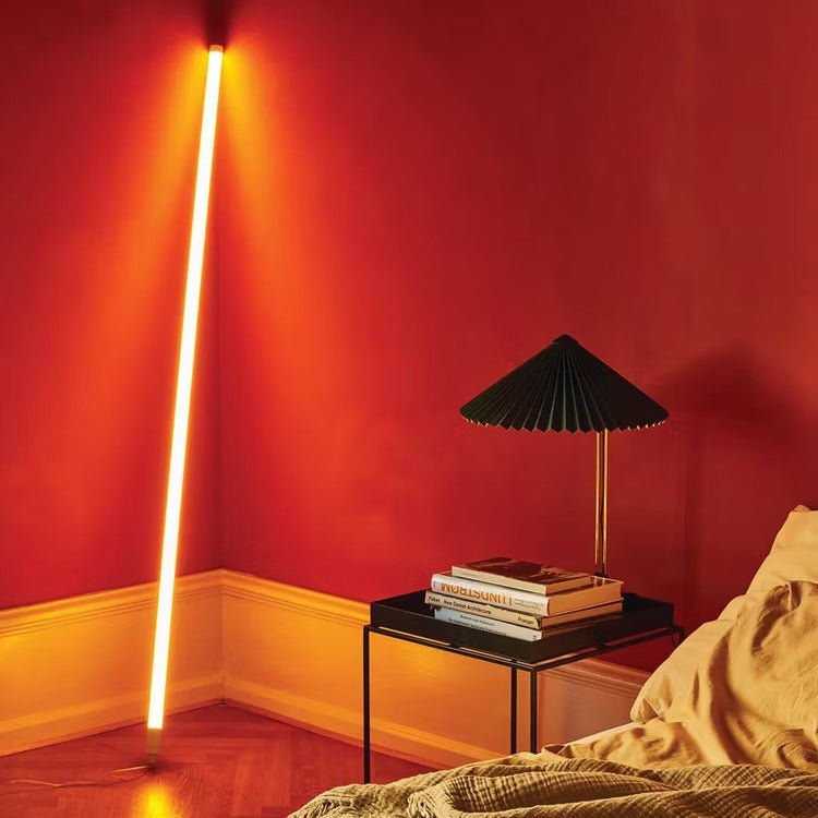 LED Golvlampa med Neonljusrördesign
