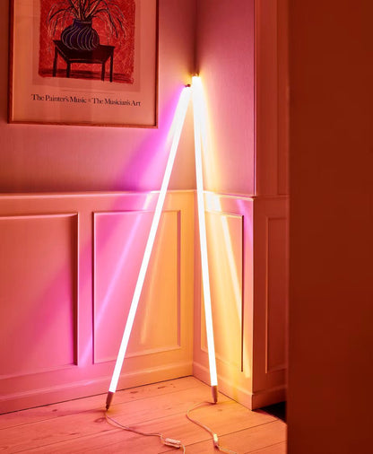 LED Golvlampa med Neonljusrördesign