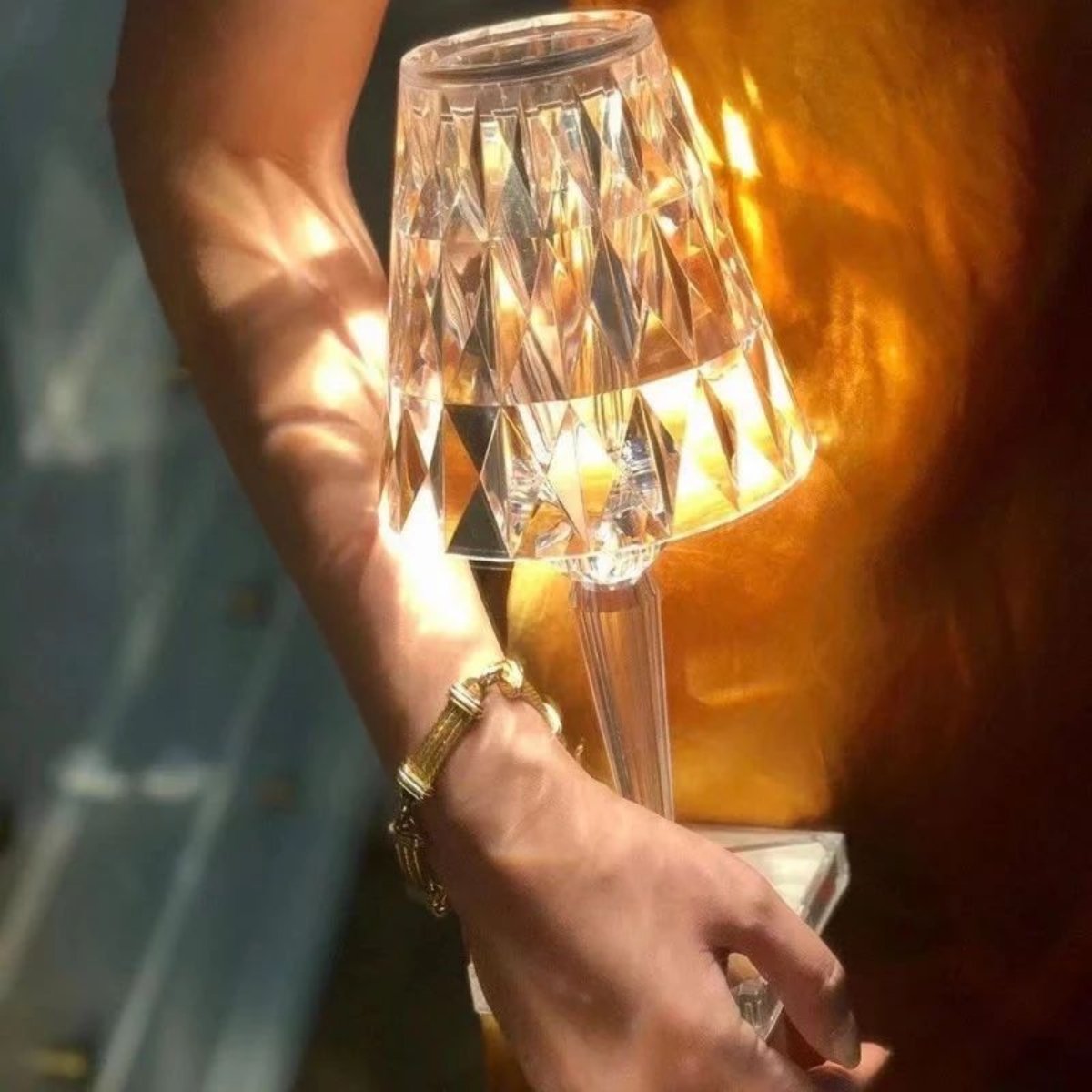 VivaSpark – Elegant bordslampa med gnistande inspiration