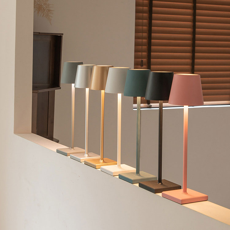 LumiGlow - Trådlös Uppladdningsbar Skandinavisk Design Bordslampa