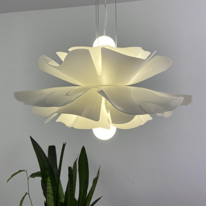 LumiFlora – Elegant nordisk hänglampa