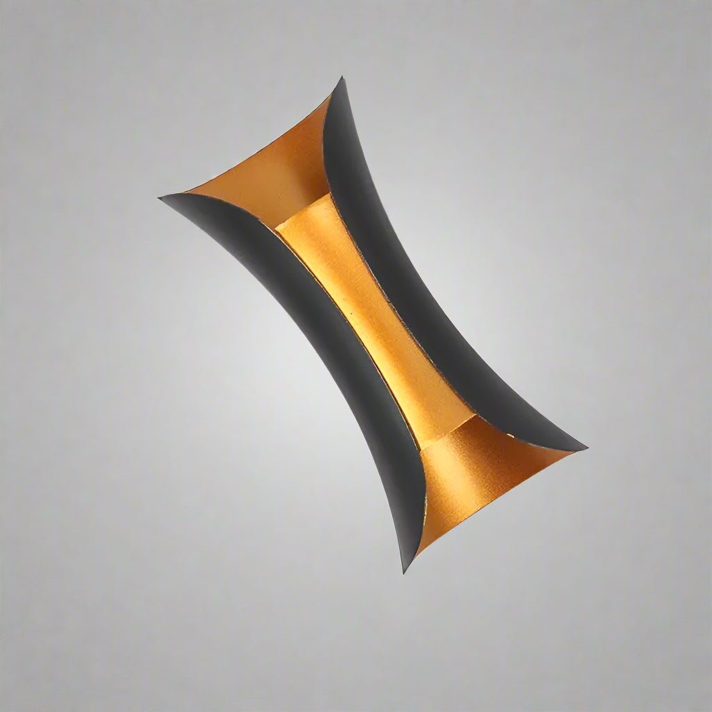 ORR CURVED LED VÄGGLAMPA - Väderbeständig utomhusbelysning med elegant, modern design