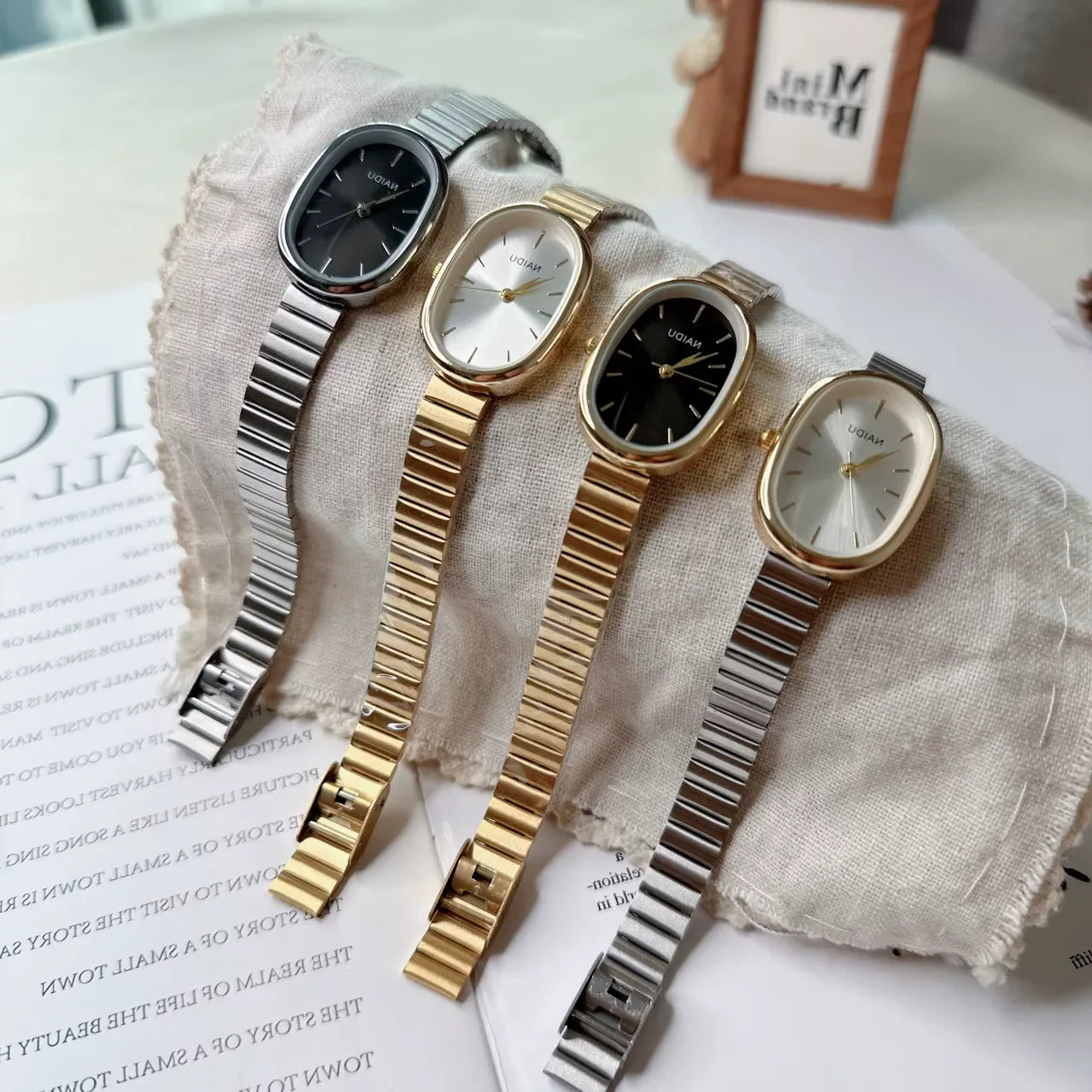 Royaleva Lyx Oval Kvinno Quartz Klocka (Rostfritt Stål)