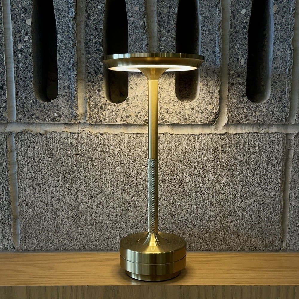 Ambient Metallic Trådlös Bordslampa