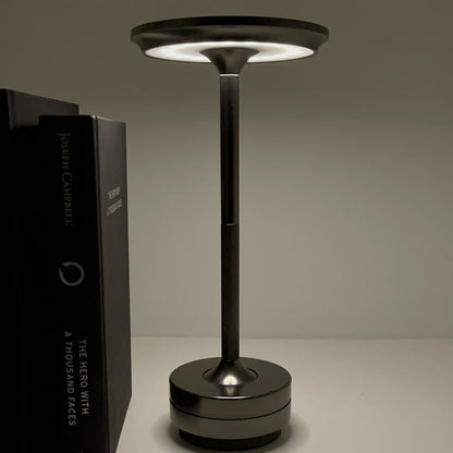Ambient Metallic Trådlös Bordslampa