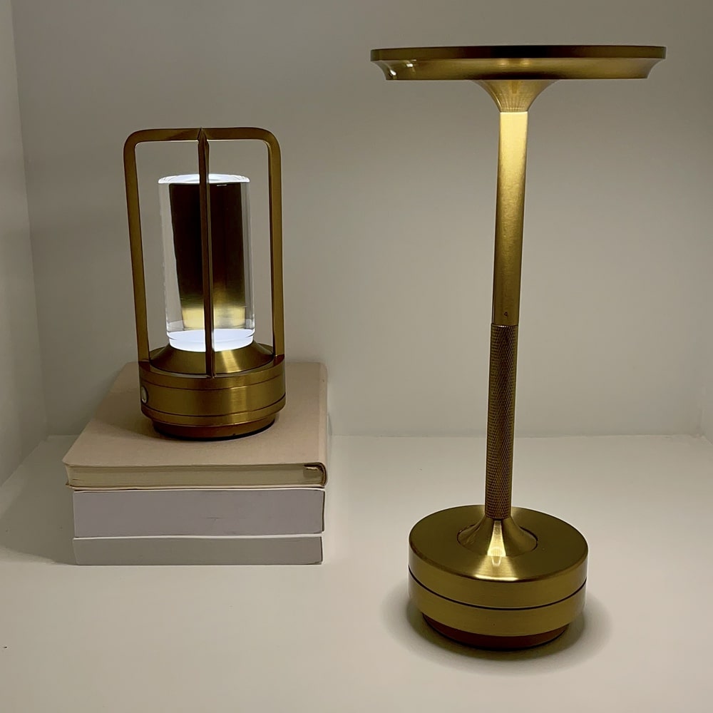 Ambient Metallic Trådlös Bordslampa