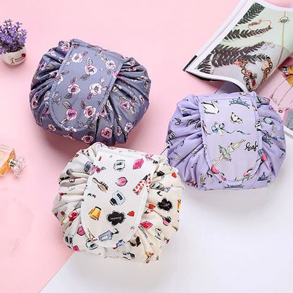 Carvallo - Kosmetiktask med snörning och stort utrymme