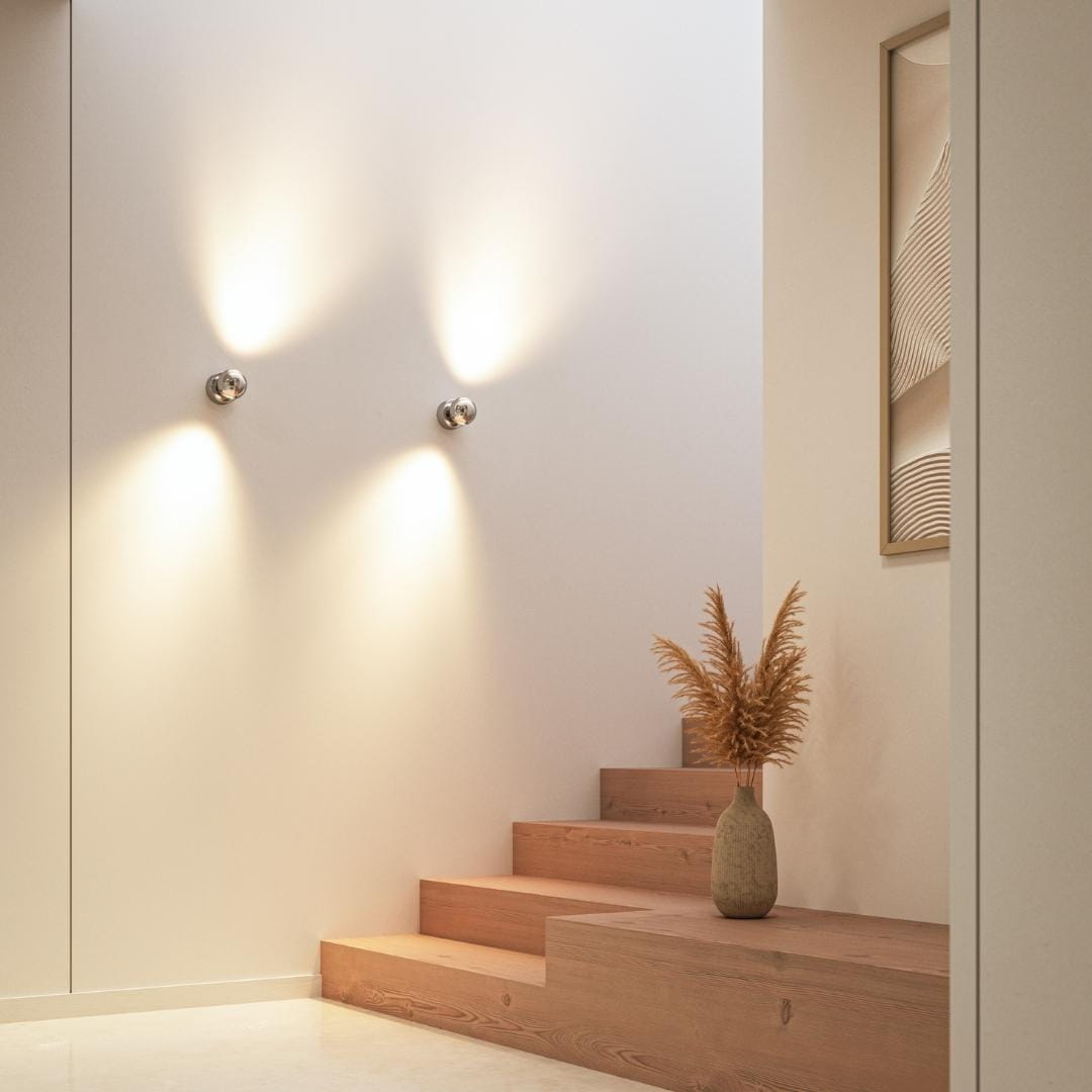 Celestia - Rotativ LED Vägglampa med Fjärrkontroll