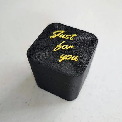 PRANKBOX – Mittelfinger i en låda: Den ultimata skämtpresenten