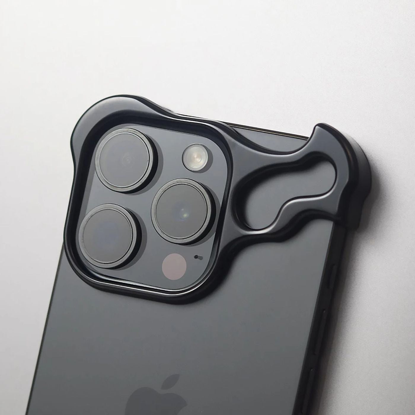 iPhone Fodral Klar Minimalistisk Metallkant Design