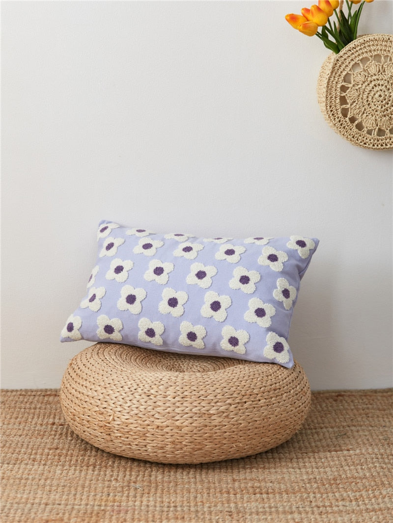 Carvallo – Broderad Ländkuddeöverdrag med Lekfulla Margueriter