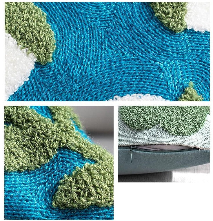 Carvallo – Stickad Kuddeöverdrag med Lummigt Blommönster & Djurtema