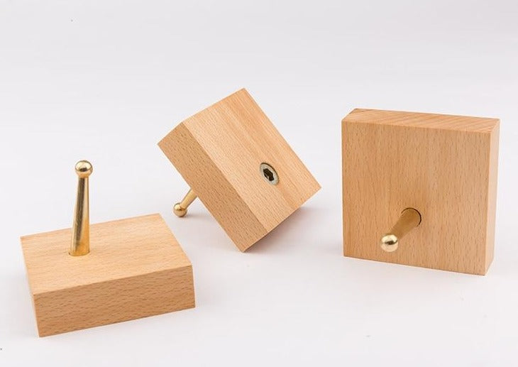 Carvallo – Handgjord Träväggskrok med Messingsfäste