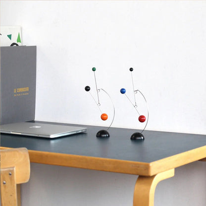 Kreativ Skrivbord Balans Mobil Dekoration i Metall Design