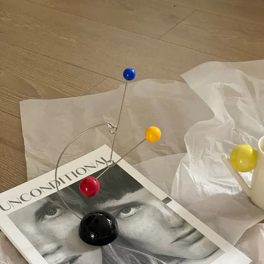 Kreativ Skrivbord Balans Mobil Dekoration i Metall Design