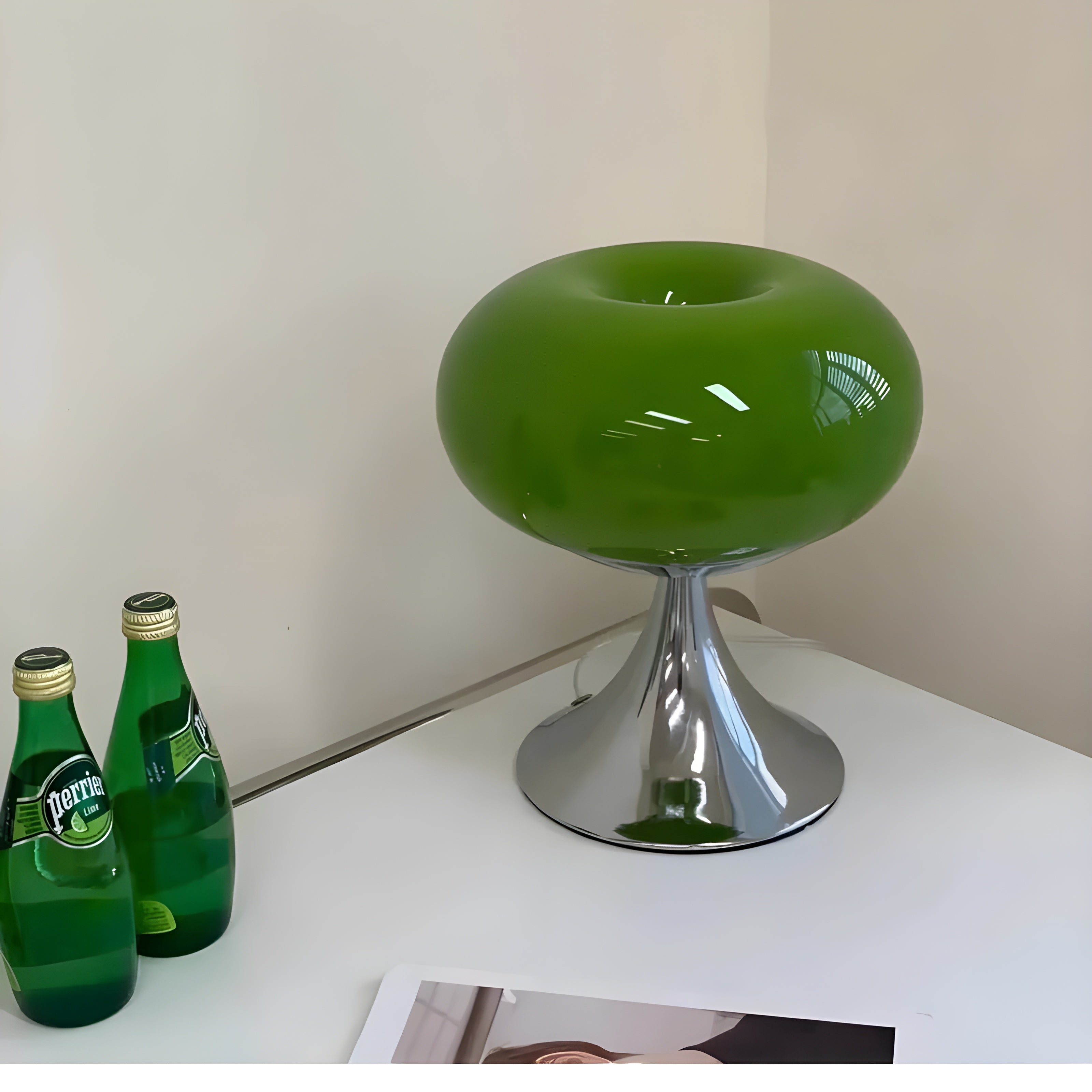 SereneCrystal Lampa - Elegant Retro Bordslampa