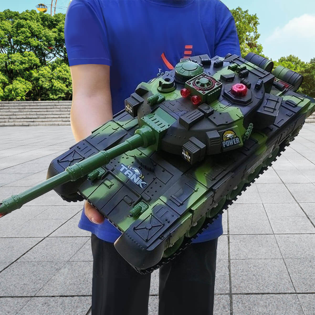 Fjärrstyrd tankleksak med ljus och ljud