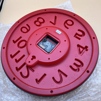 QuietElegance – Tyst väggklocka med dekorativ design för lugna rum