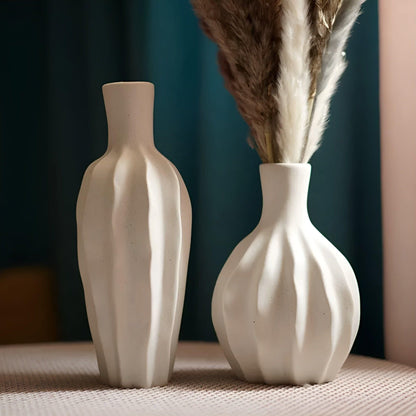 NordicBloom Vase - Minimalistisk Oglaserad Keramik Vaso i Nordisk Design