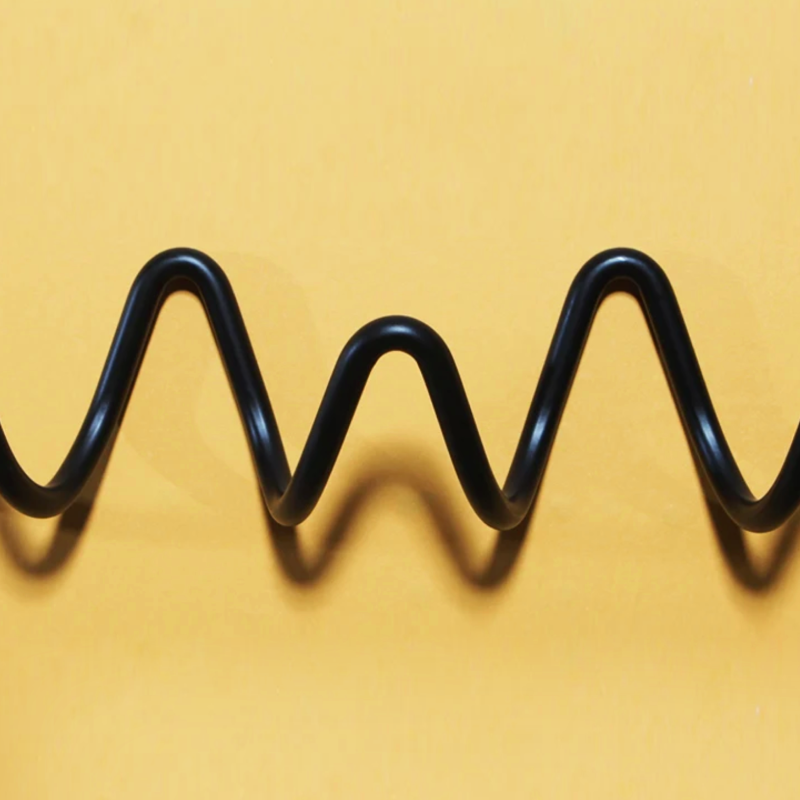 Carvallo – Modern Metall Vägkrok med Elegant Design