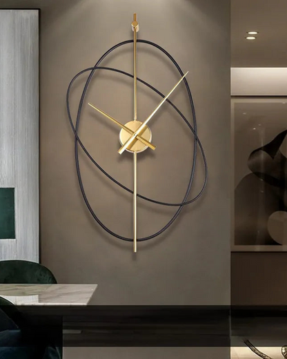 OrbitalGlow - Modernt väggur med elegant svart Orbit-design och guldaccenter