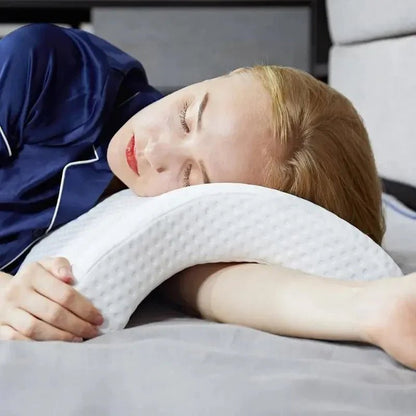 SleepEase – Ortopedisk U-format minnesskumkudde för stöd av nacke och arm
