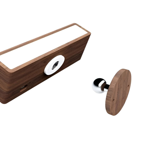 Klein Justerbar Vägglampa – Trä & Magnet | Flexibel och Stilfull