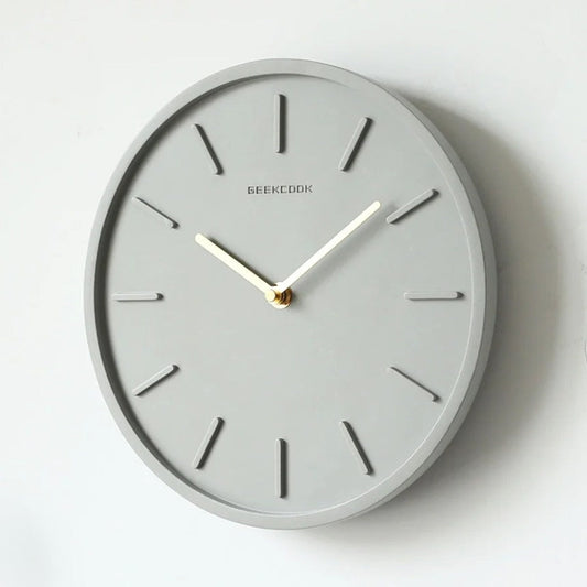 PenduloTime - Modern nordisk väggklocka med elegant pendeldesign