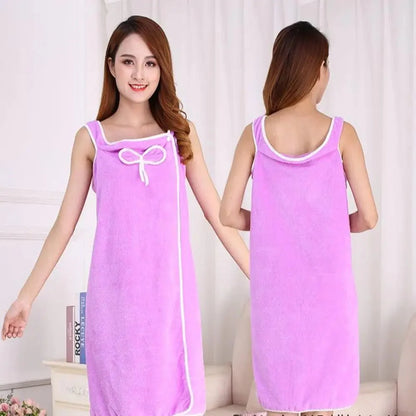 Mjuk dambadrock - Andningsbar korallröd fleecbadrock med axelbar design och tryckknappsöppning för hemmet, spa eller strand