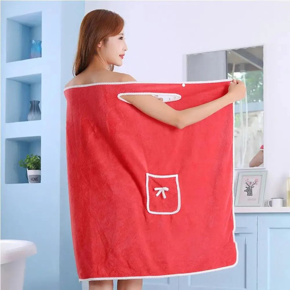 Mjuk dambadrock - Andningsbar korallröd fleecbadrock med axelbar design och tryckknappsöppning för hemmet, spa eller strand