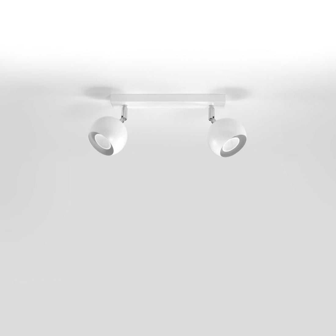 Taklampa Oculare 2 Vit - Modern Vit Spot Taklampa - Justerbar Riktad Belysning - Utbytbara GU10 Ljuskällor - Snygg Sferisk Design