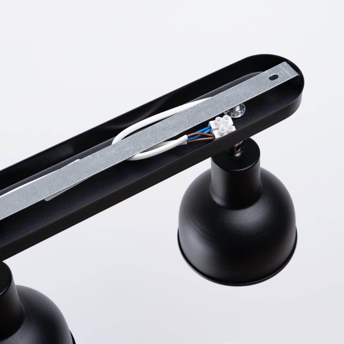 ELBA Taklampa - 2-Ljus Svart - Minimalistisk Justerbar Design - LED Kompatibel - Energivänlig - Idealisk för Kontor och Heminredning