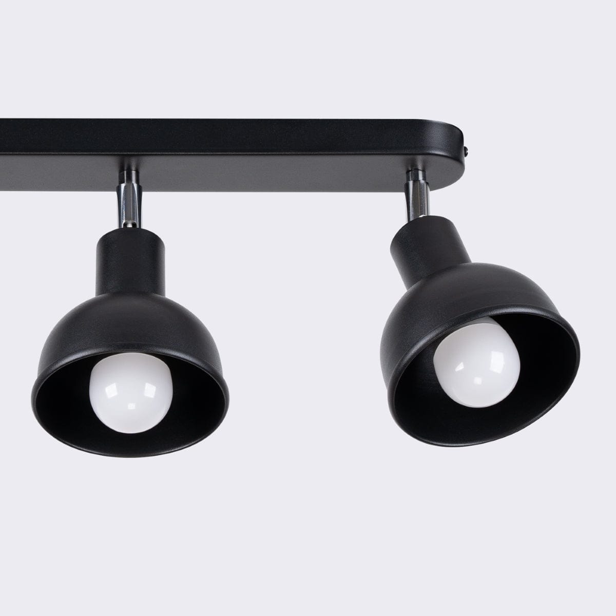 ELBA Taklampa - 3-Ljuskällor Svart - Minimalistisk Justerbar Design - LED Kompatibel - Energisnål - Idealisk för Modernt Inredning