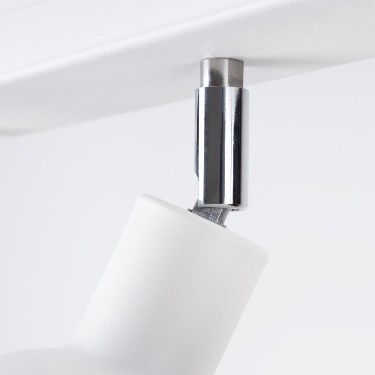 ELBA Taklampa - 3-Ljus Vit - Minimalistisk Justerbar Design - LED Kompatibel - Energisnål - Idealisk för Moderna Interiörer