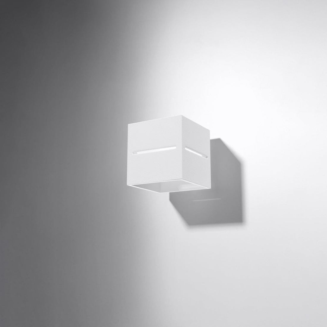 Lobo Vit Vägglampa - Minimalistisk Aluminiumdesign - G9 Sockel - 10x12x10 cm