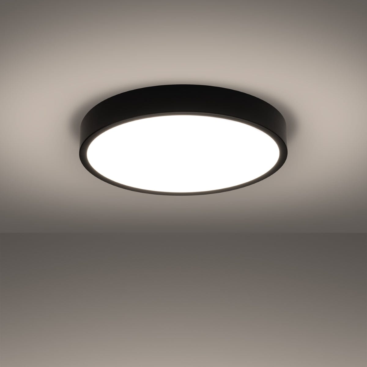 Onyx 50 Taklampa Svart LED 3000K - Rund Takplafond - Enkel och Elegant Design - Lätt att Rengöra - Mjuk och Diffus Ljus - Minimalistisk Stil