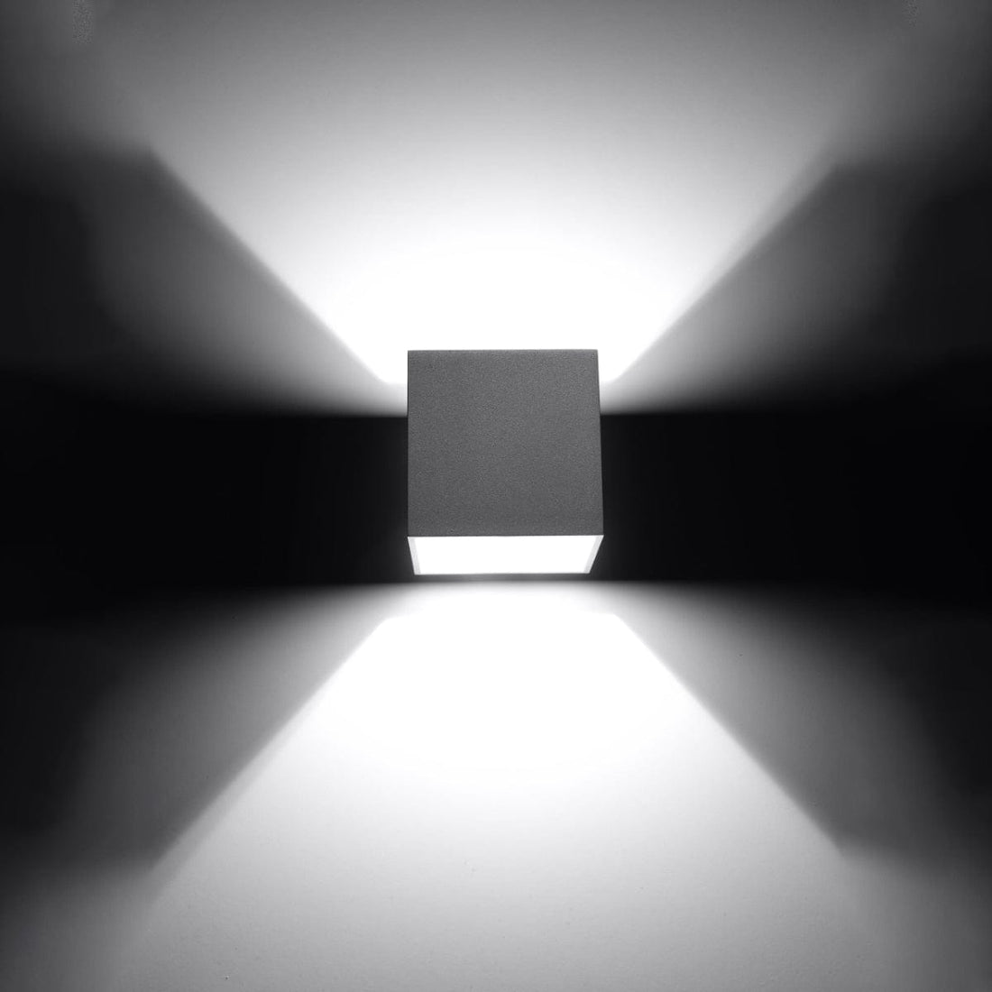 Quad Gray Vägglampa - G9 Ljus - Aluminium - Modern Stil - 10x12 cm