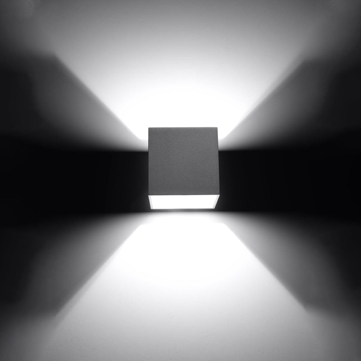 Quad Gray Vägglampa - G9 Ljus - Aluminium - Modern Stil - 10x12 cm