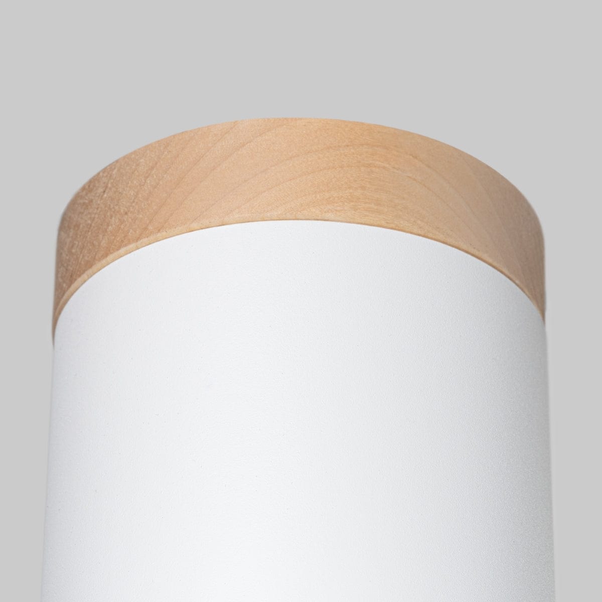 RIF Taklampa Vit - Elegant Design - Naturlig Träfinish - Mjuk LED-ljus - Energibesparande - Idealisk för Vardagsrum och Kontor