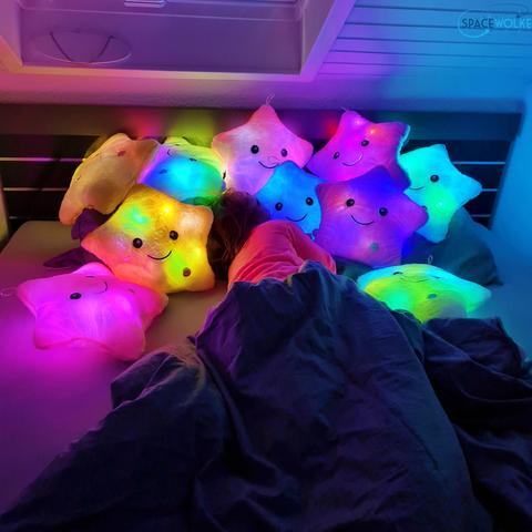 Carvallo - Kuddar, huvudkuddar och nattlampa i ett