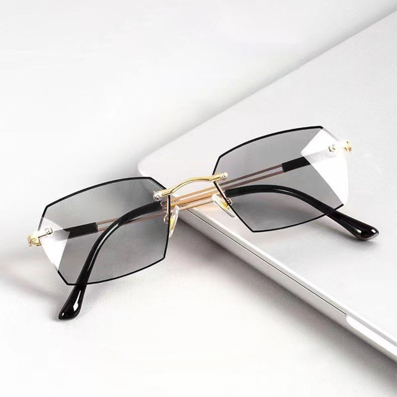 Carvallo – De smarta 2-i-1 glasögonen för inomhus & utomhus!