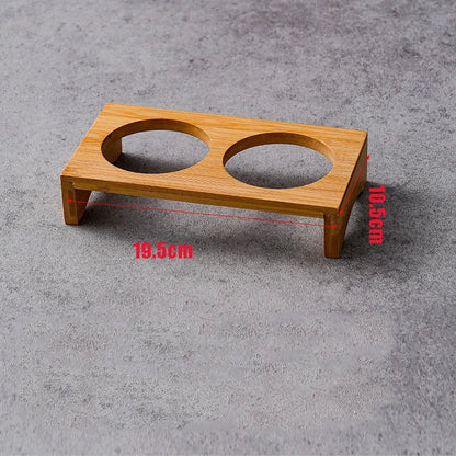 Set i rostfritt stål dip-skålar på serveringbricka i bambu