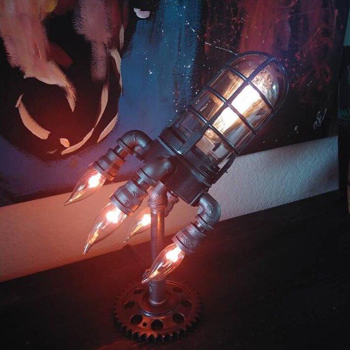 RocketGlow - Handgjord Steampunk raketlampa med antik Edison glödlampa